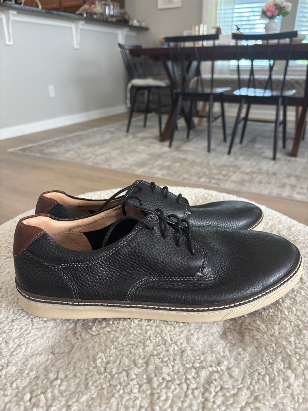 Johnston & Murphy McGuffey 25-2641 pebbled Leather Plain Toe Oxfords 11.5
NEW
